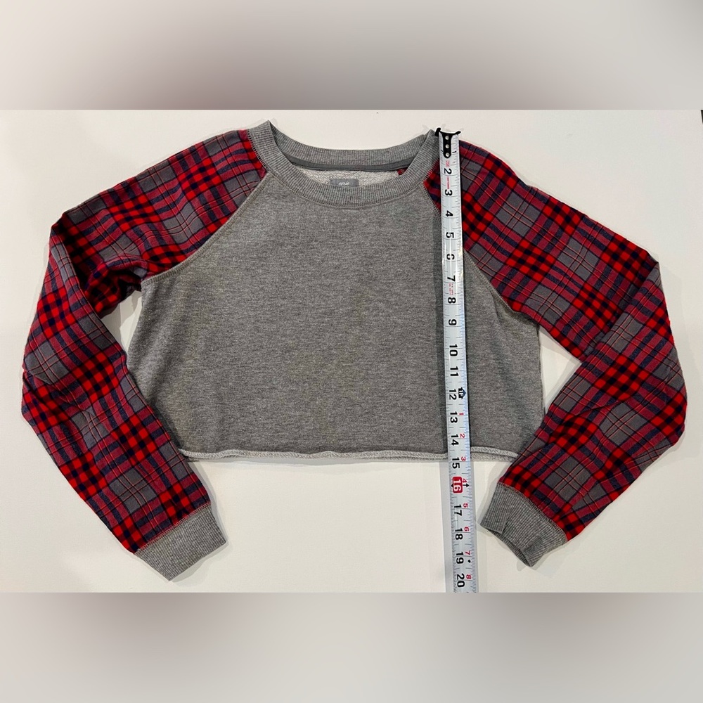Aerie Flannel Crop Top Sweater Grey Red Plaid Size Small - Picture 4 of 8
